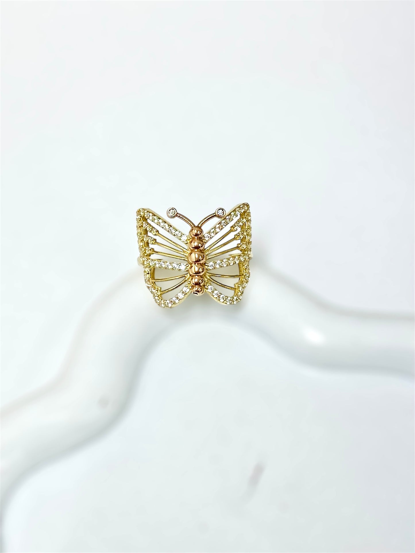 Anillo de mariposa 14K