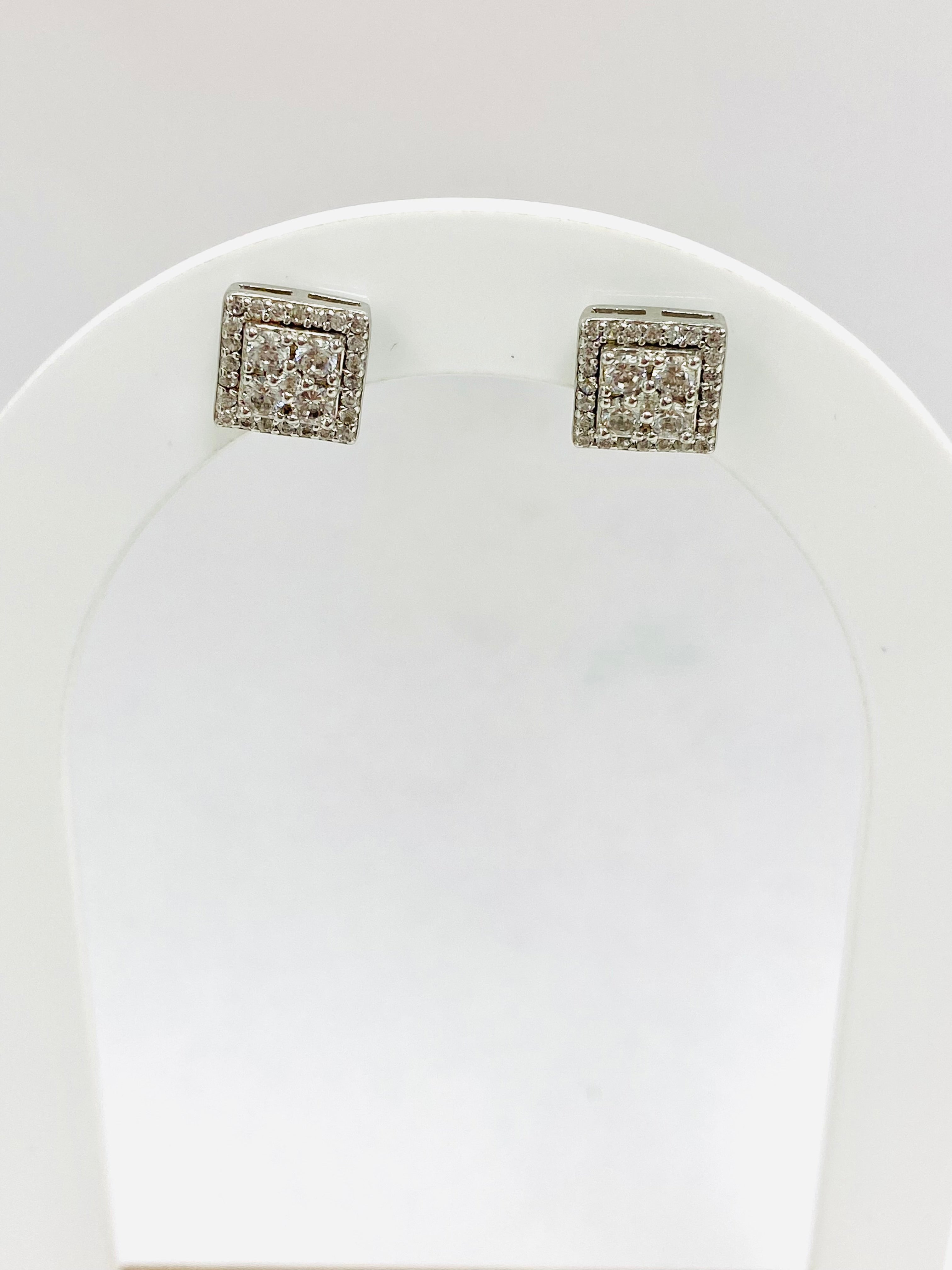 Aretes cuadrados de Plata ley 925