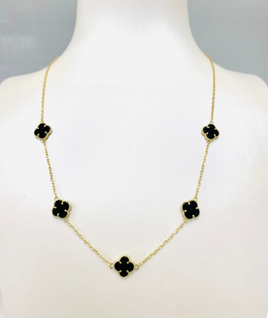 Cadena de 5 clover pequeños oscuros