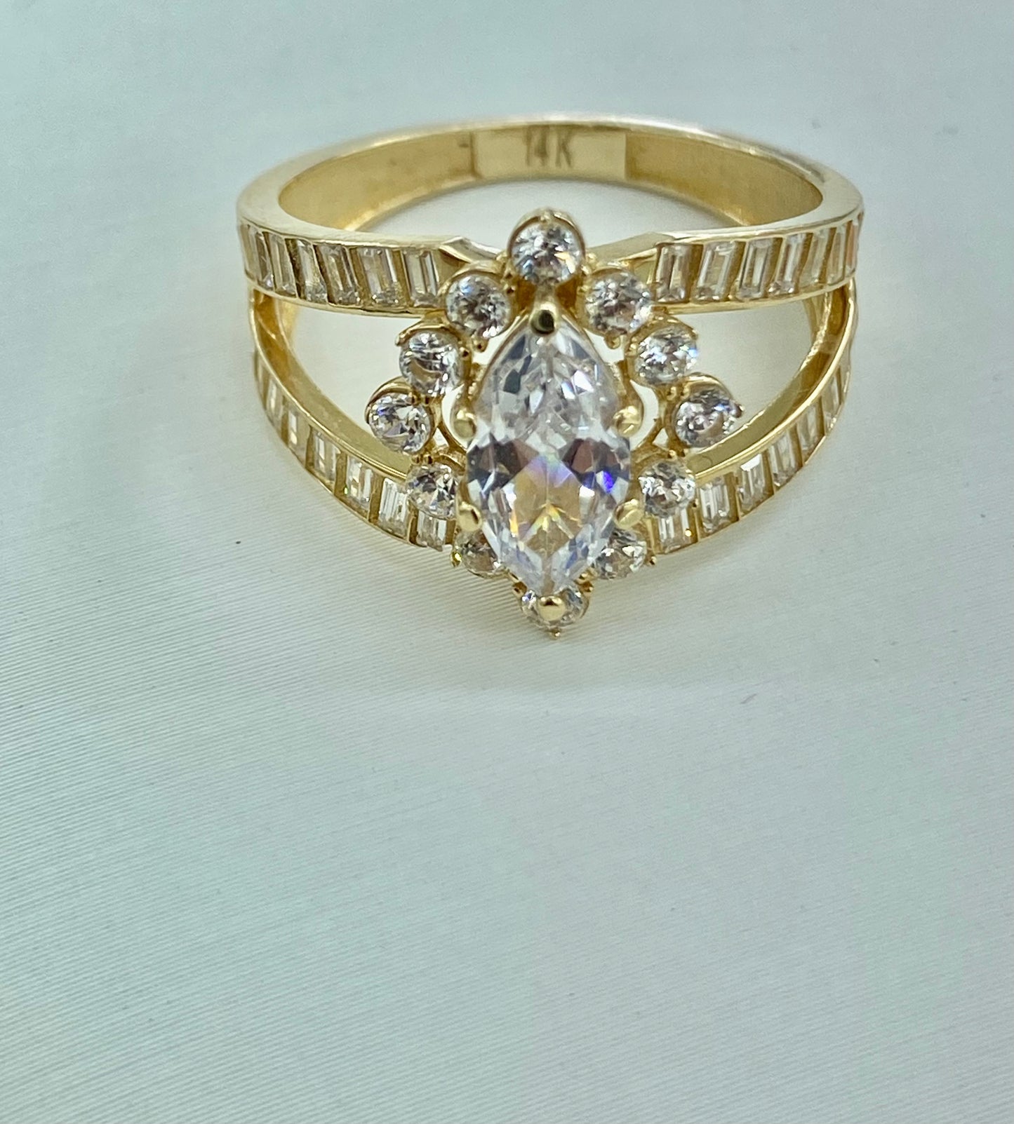 Anillo princesa 14k