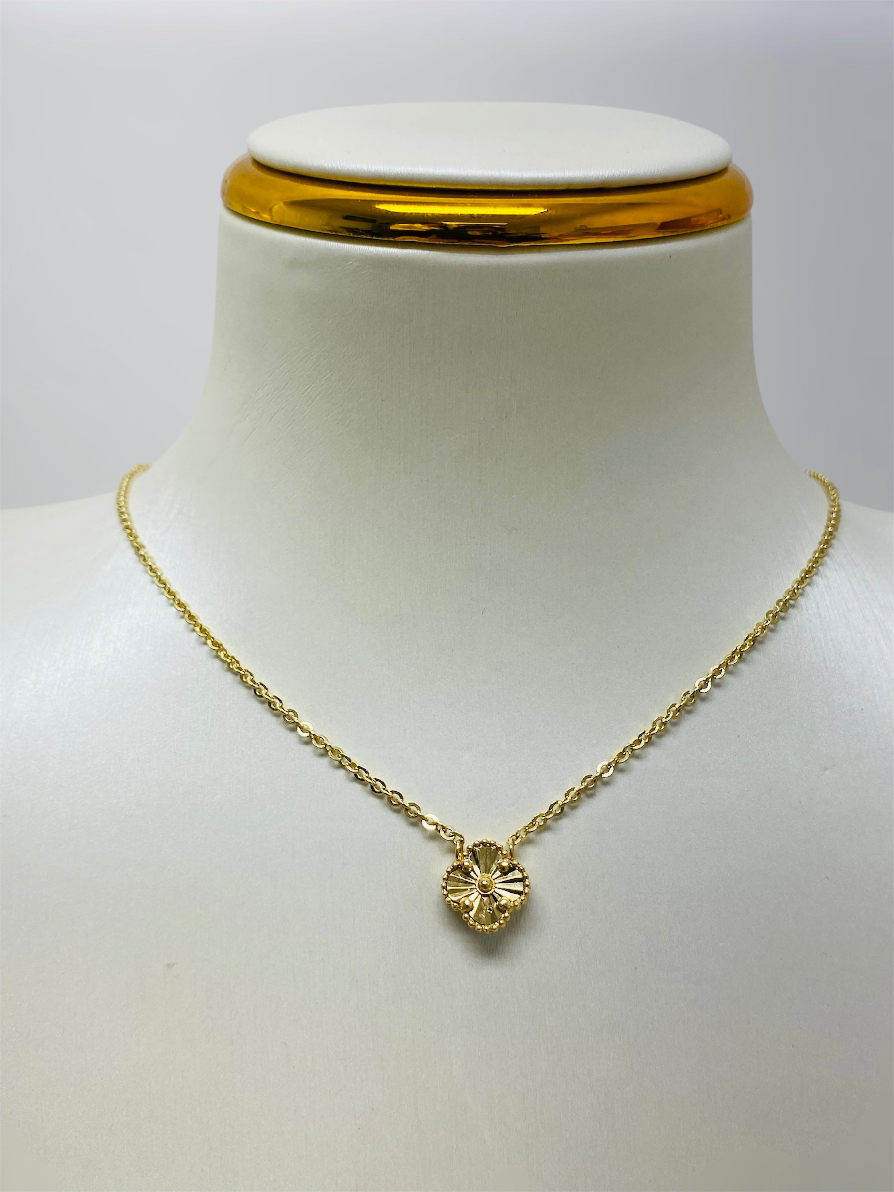 Cadena clover 14k