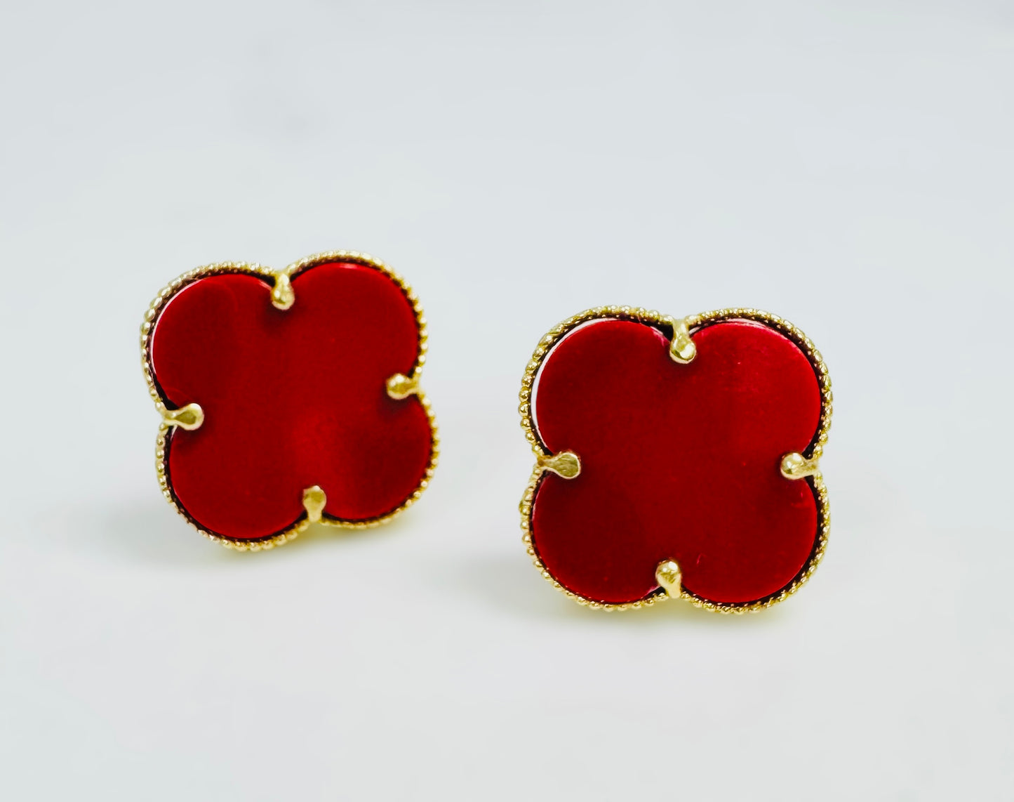 Aretes clover blanco 14k