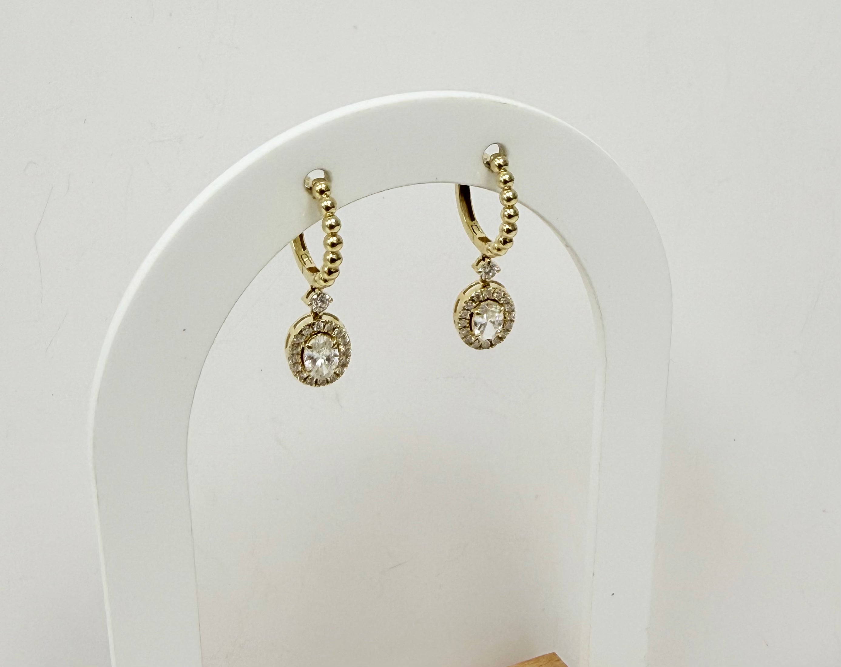 Argollas pequeñas 14k diamante creado