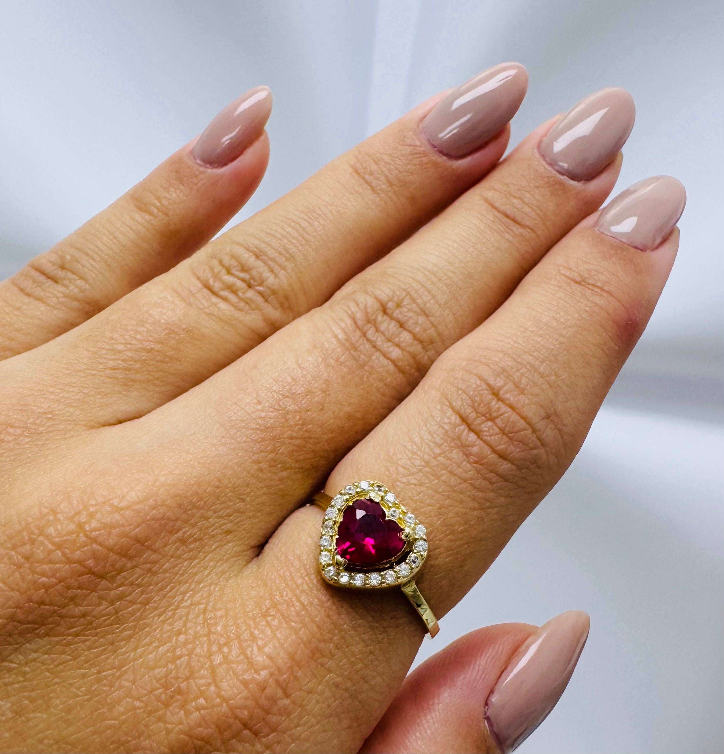 Anillo de corazón 10k