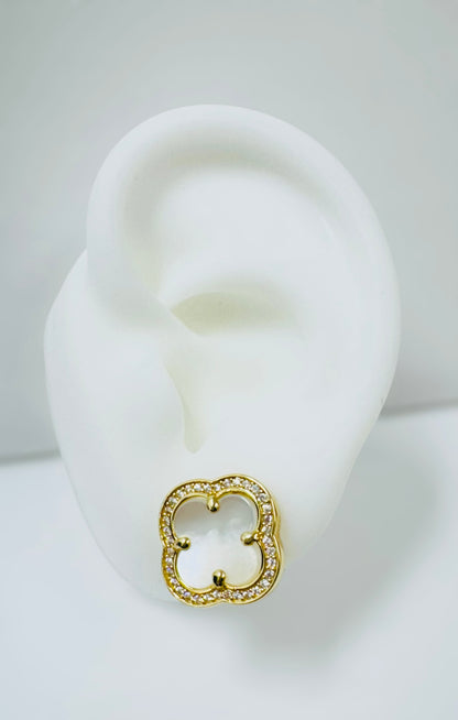 Aretes clover 14k madre perla