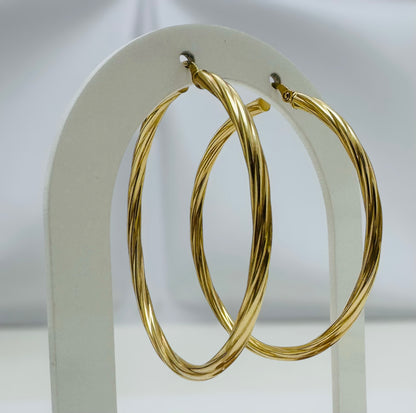 Argollas torcidas lisas grandes 3mm 10k