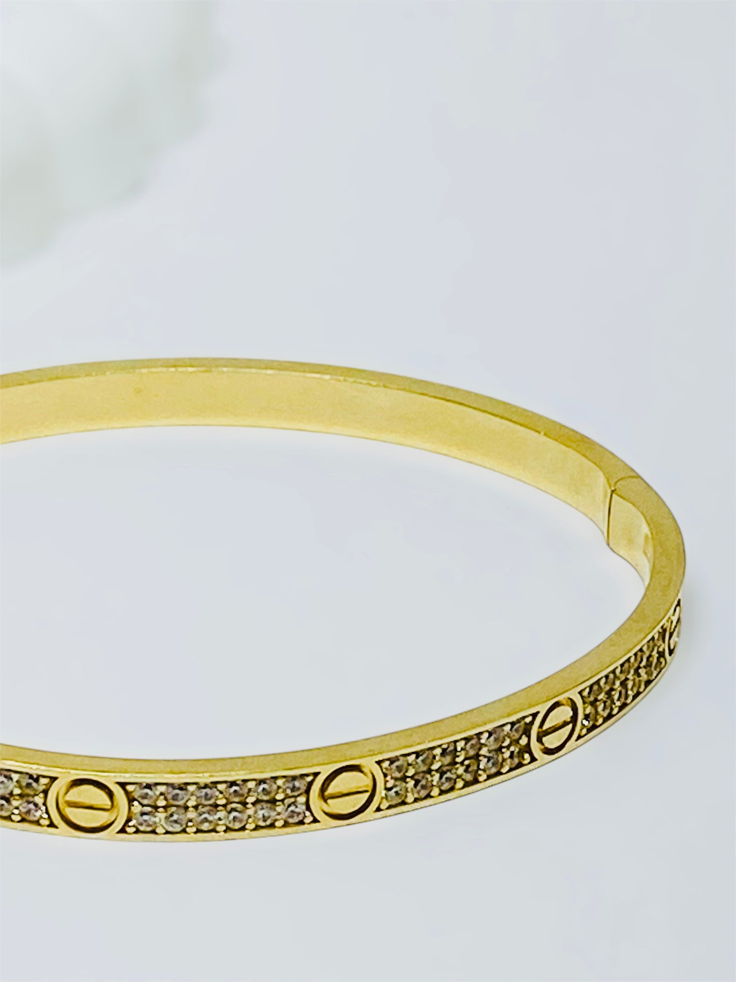 Pulsera rígida 14k