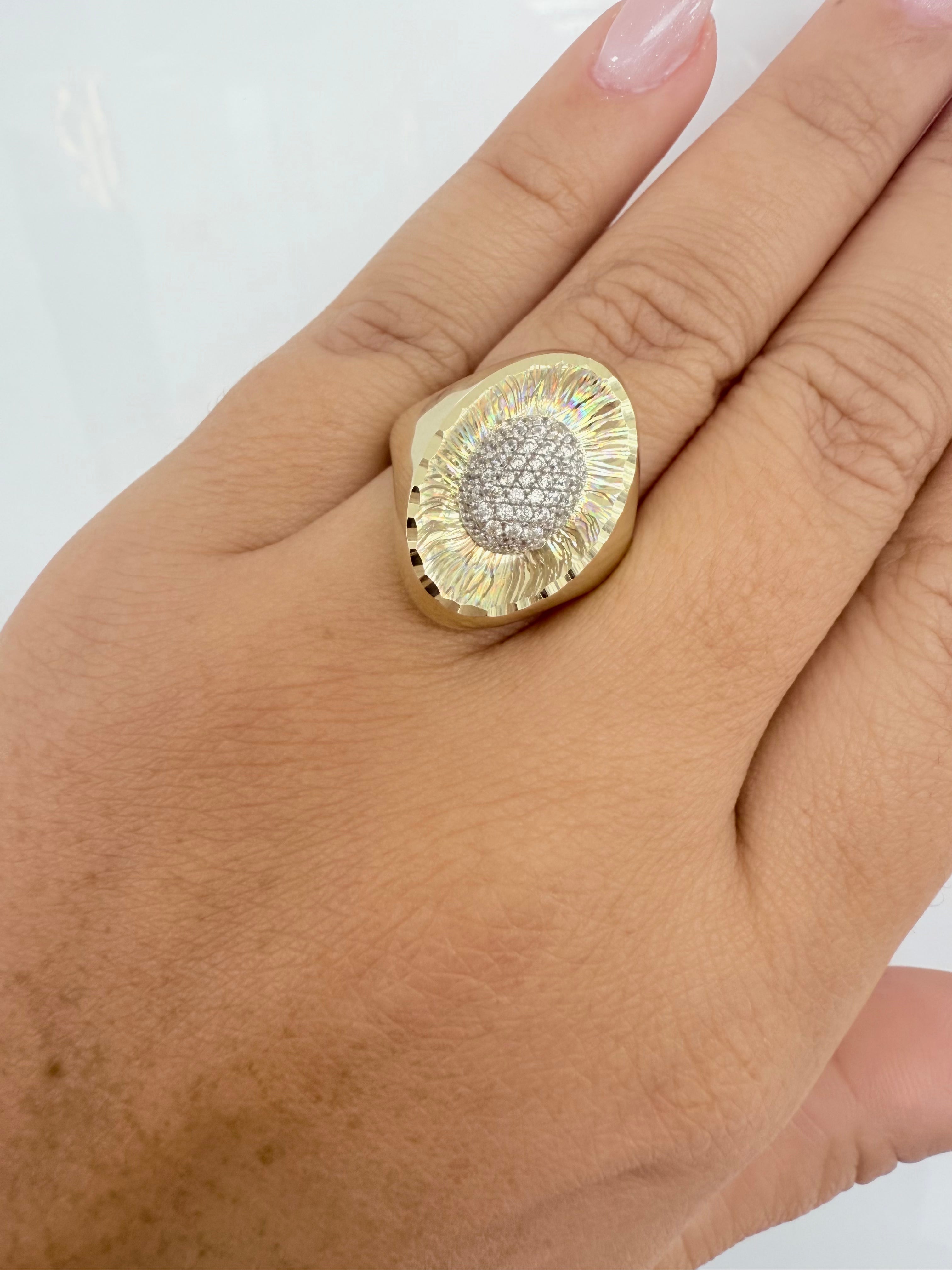 Anillo grande con piedra 10k