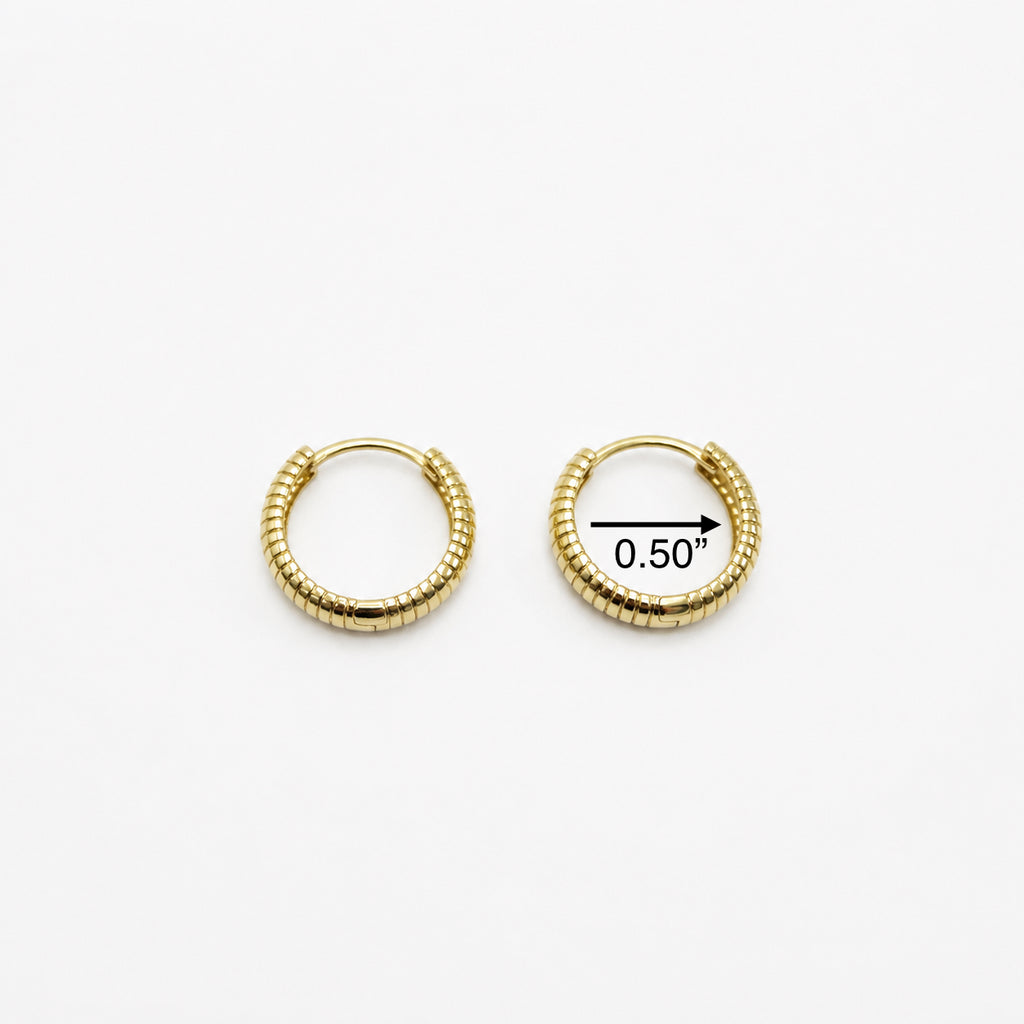 Argollas pequeñas con diseño 10k