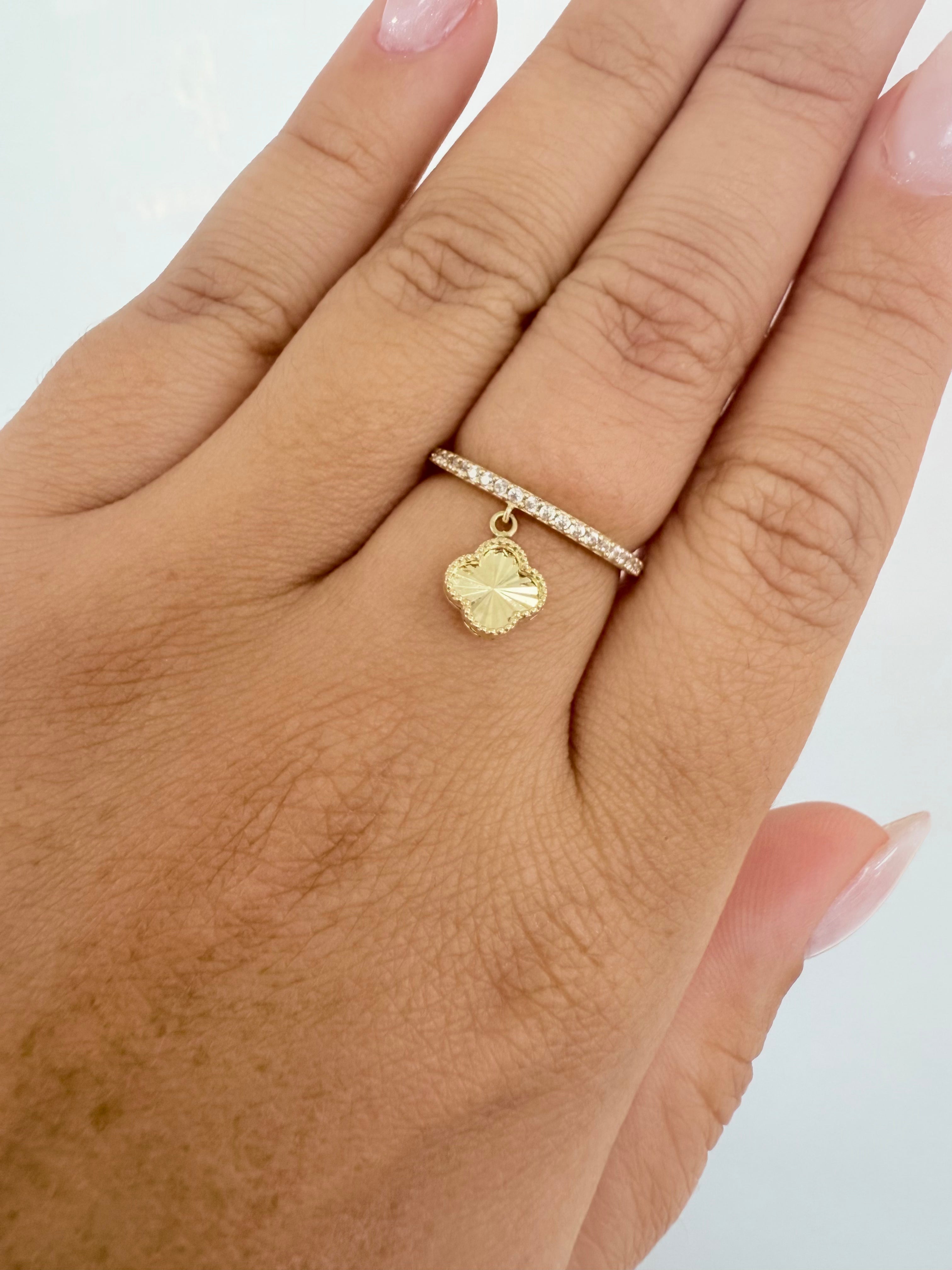 Anillo de banda  flor mediana colgante 10k