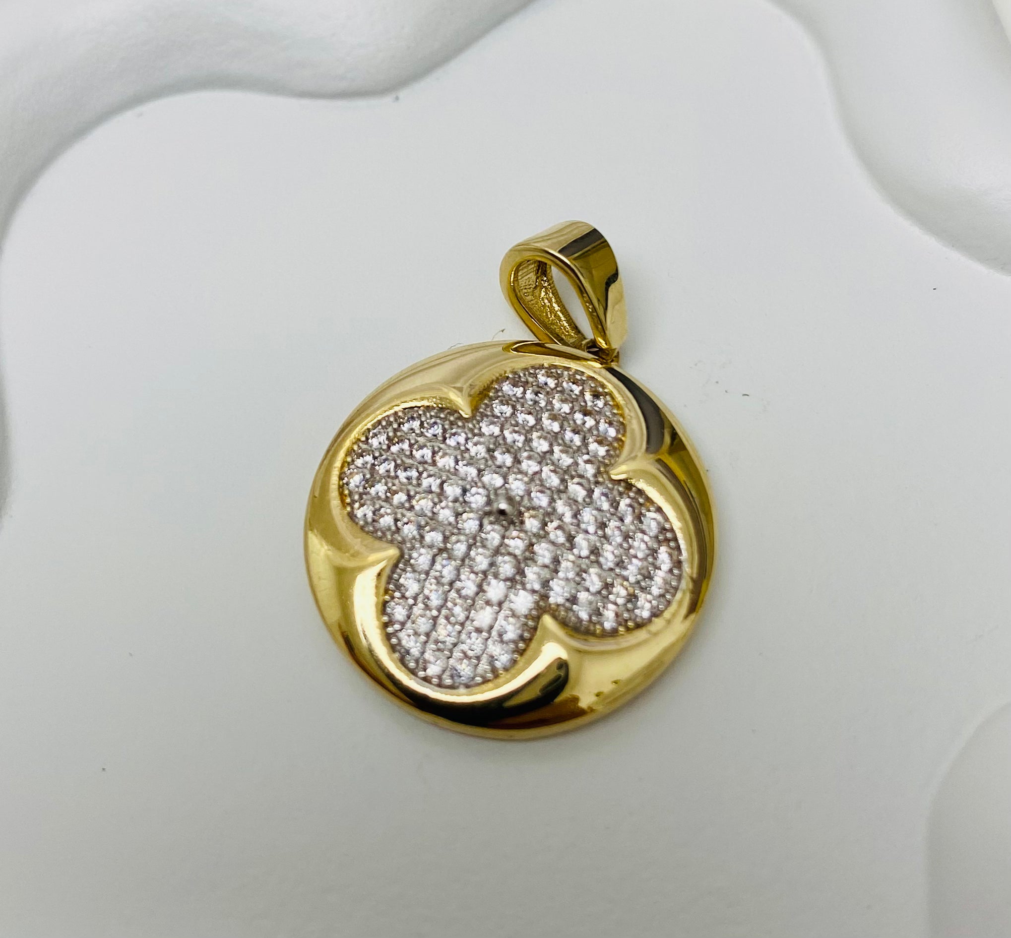 Dije clover 14k