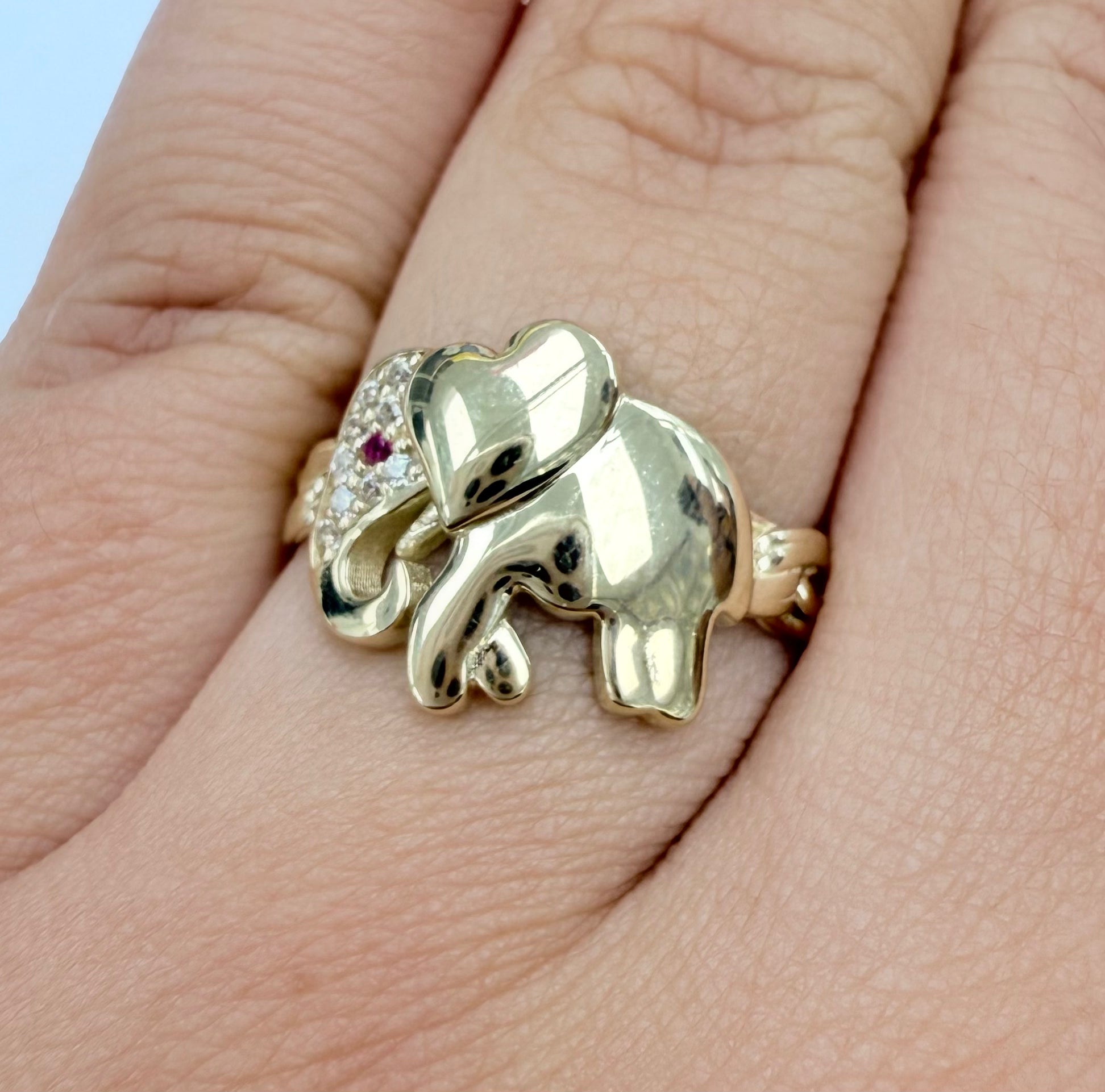 Anillo de elefante con piedra 10k
