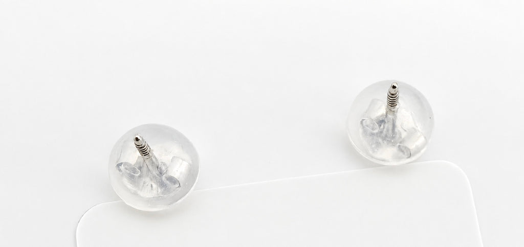 Aretes cuadrados pequeños oro blanco 14k
