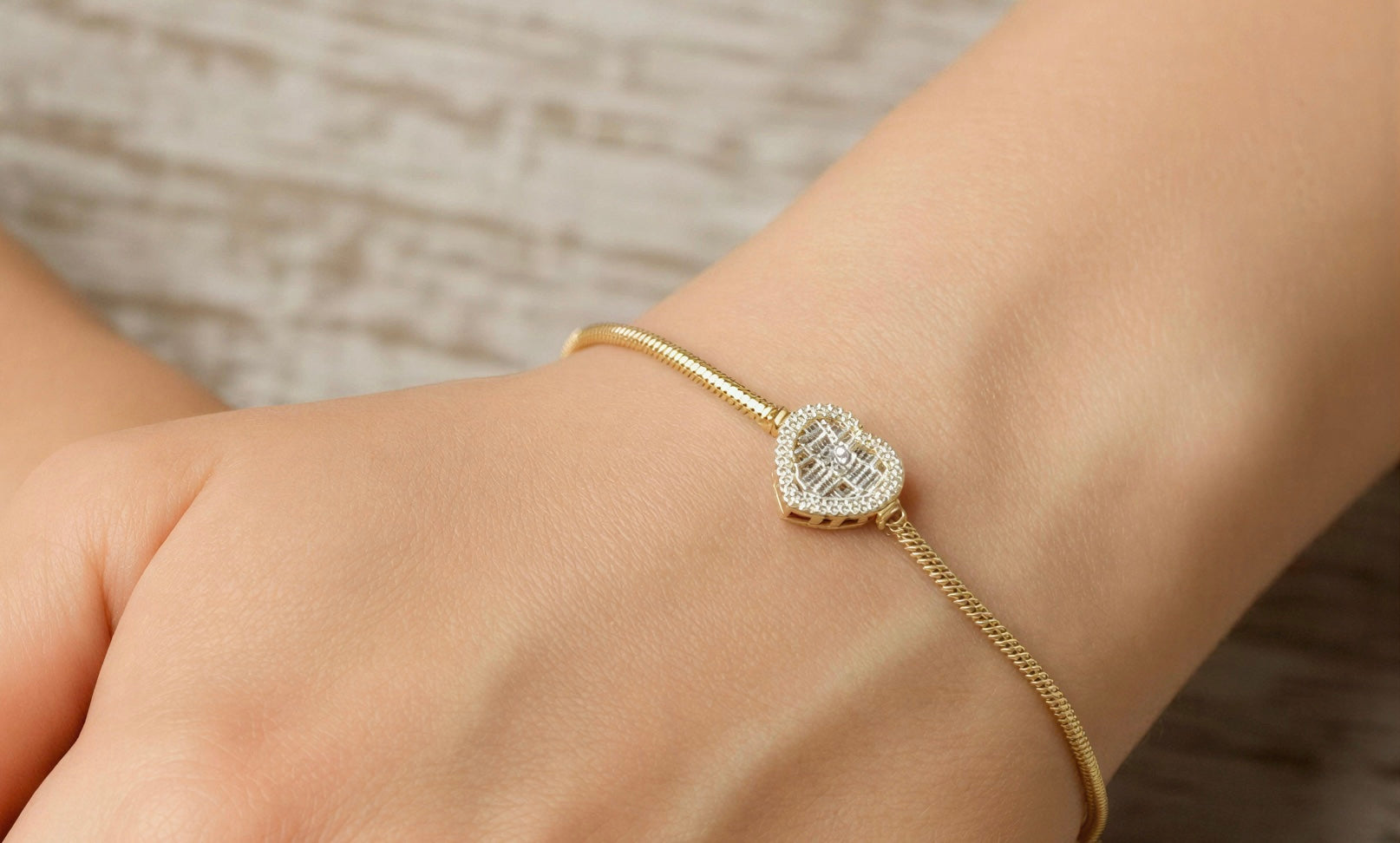 Heart bracelet 14k
