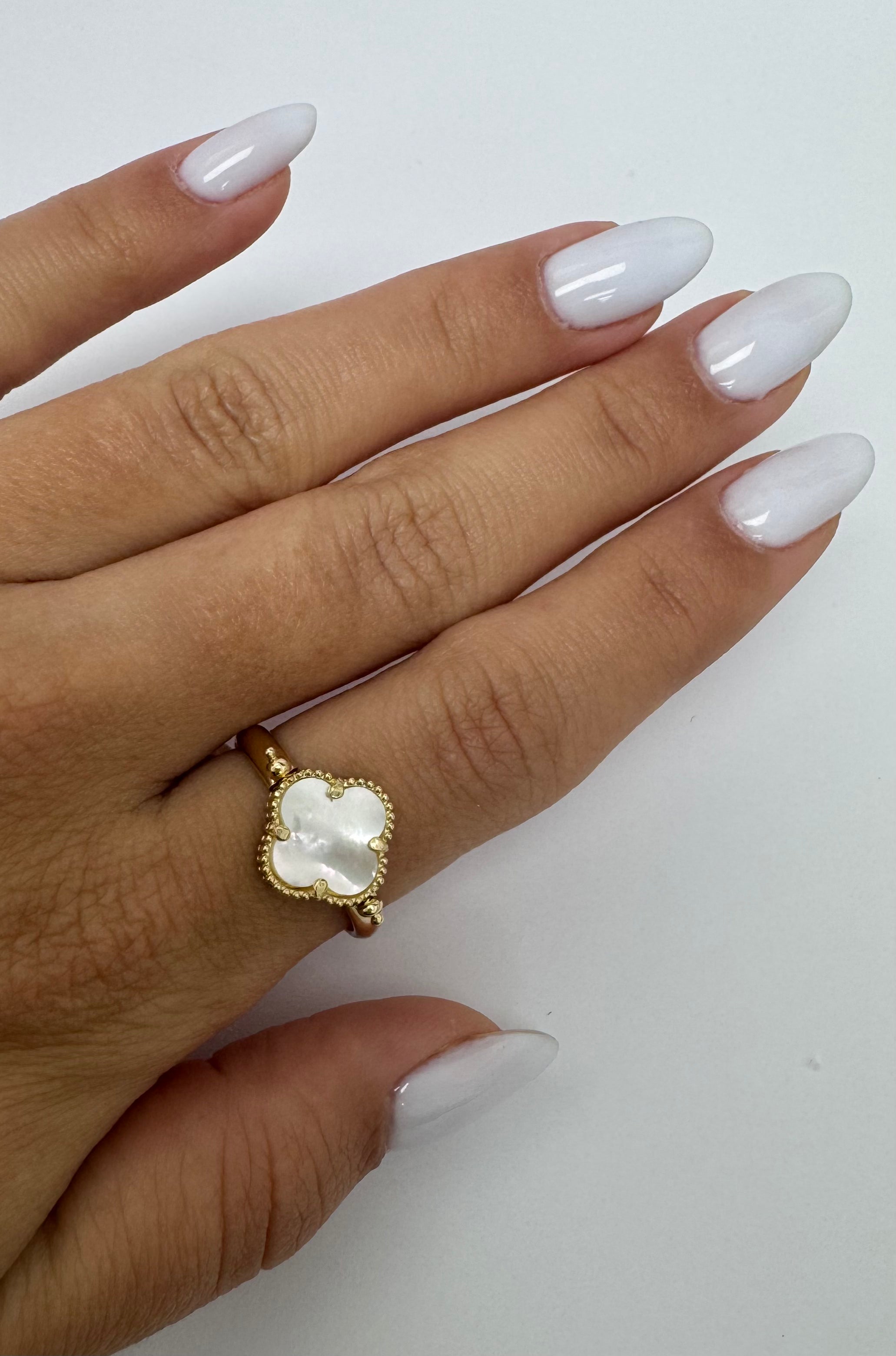 Anillo clover reversible dorado con blanco 14k