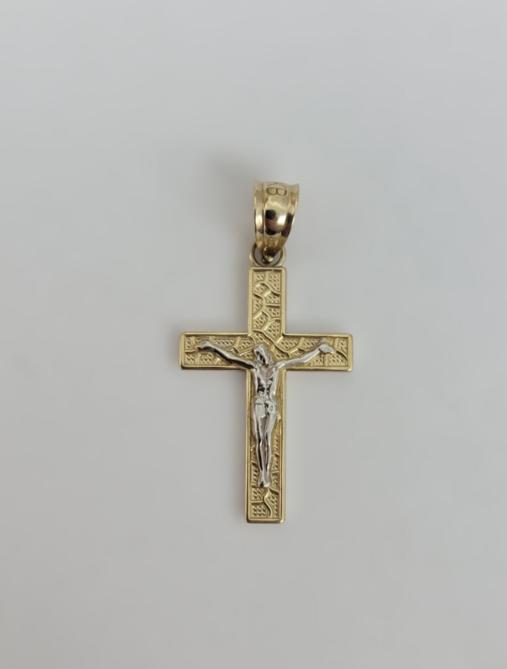 Dije de cruz 14K