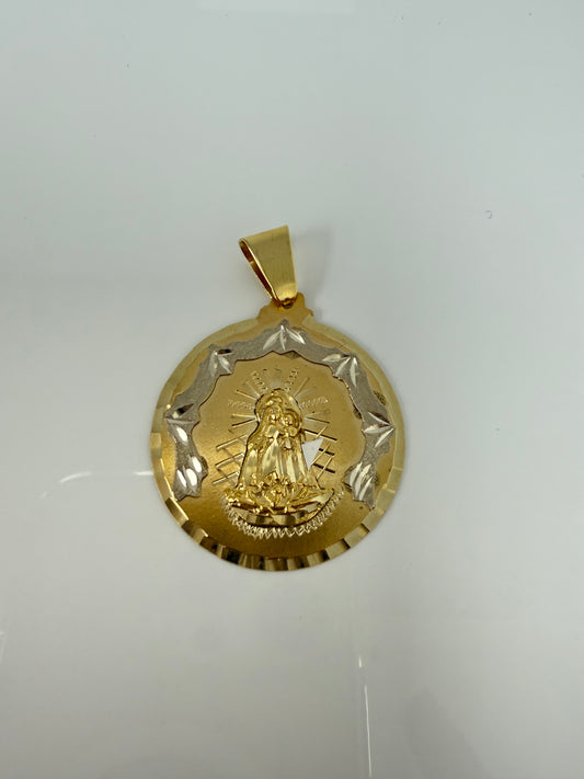 Dije de la virgen de la caridad mediana con oro blanco oro 10k