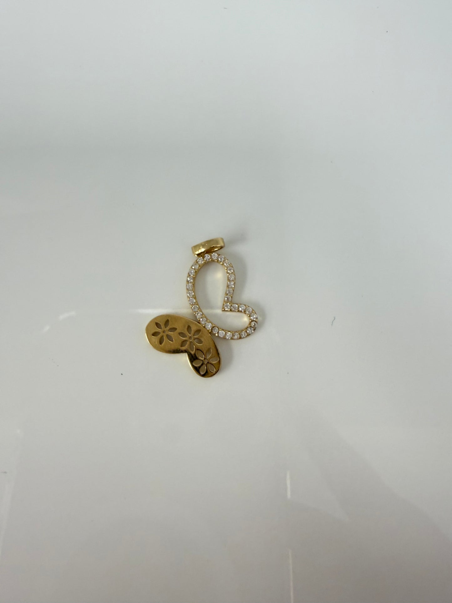 Dije de mariposa oro 14k