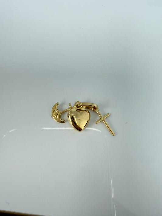 Dije de 3 en uno corazon,ancla,cruz 14k