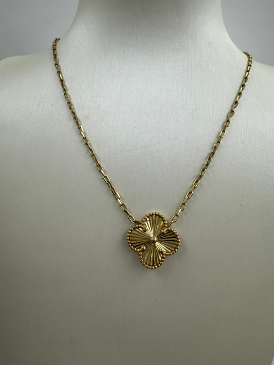 Cadena de un clover dorado grande  14k
