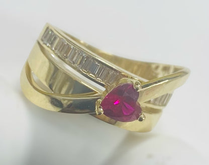 Anillo con piedra de Corazón 14k