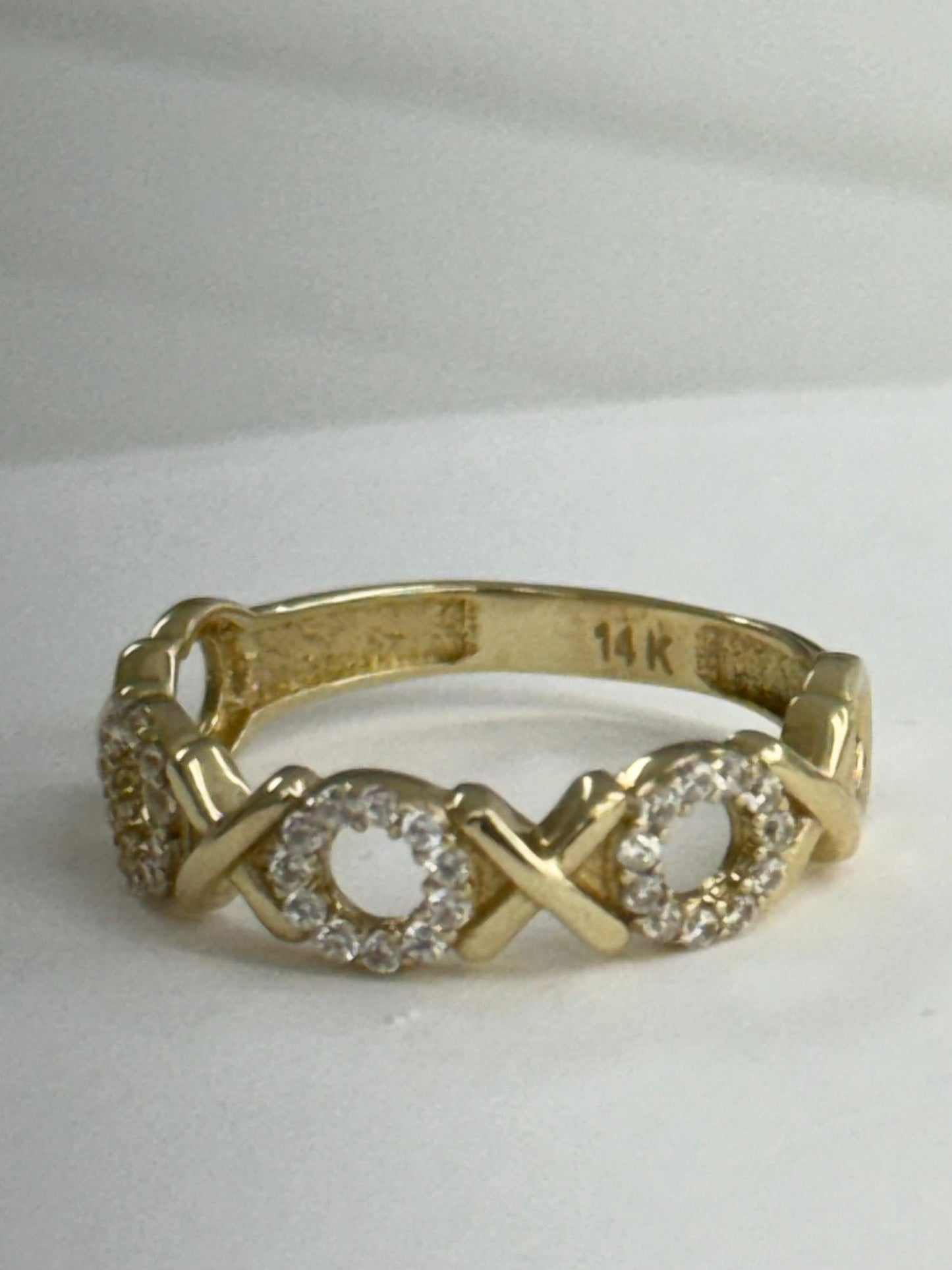 Anillo xoxo 14k