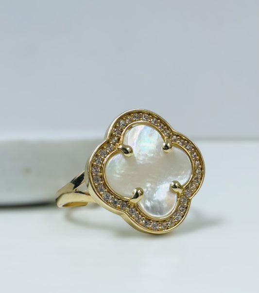 Anillo clover 14k madre perla