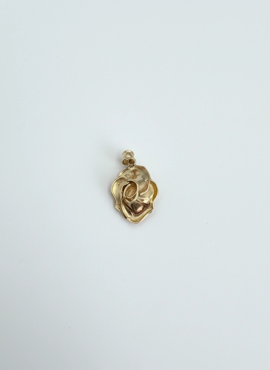 Dije de rosa 14k macizo