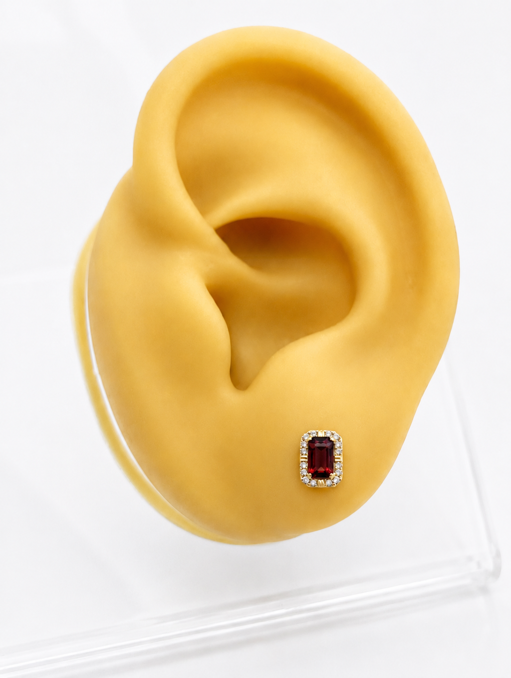 Aretes pequeños 10k garnet y diamante natural
