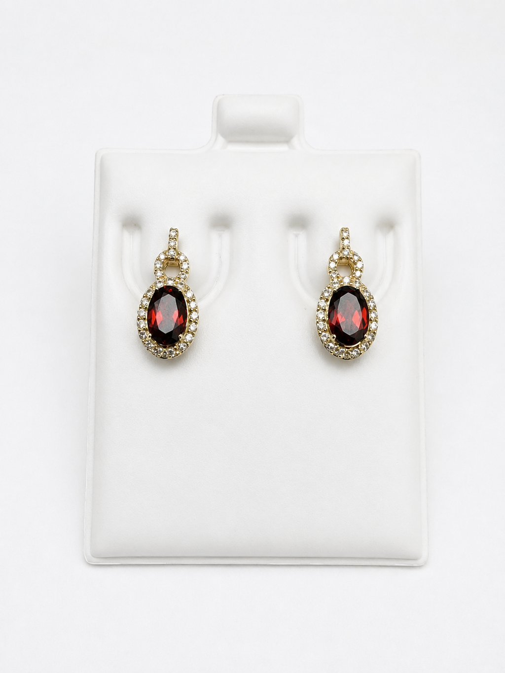 Aretes 10k garnet