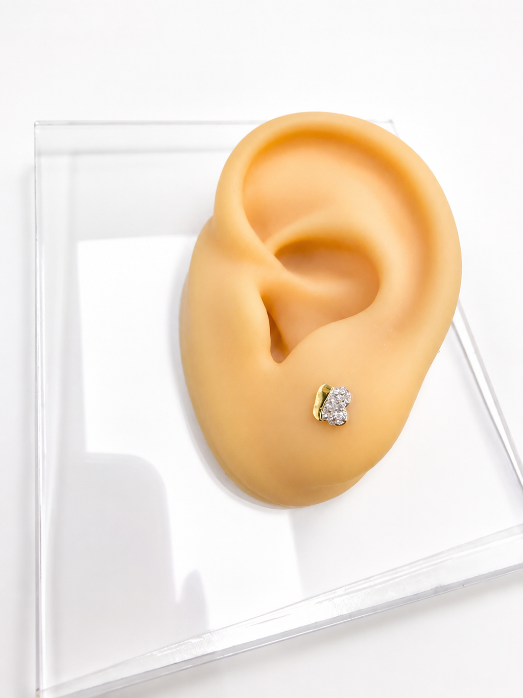 Aretes pequeños diamante 14k