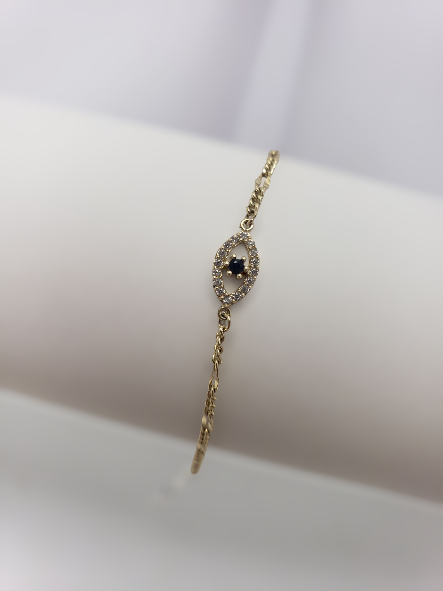 Pulcera ojo turco 14K