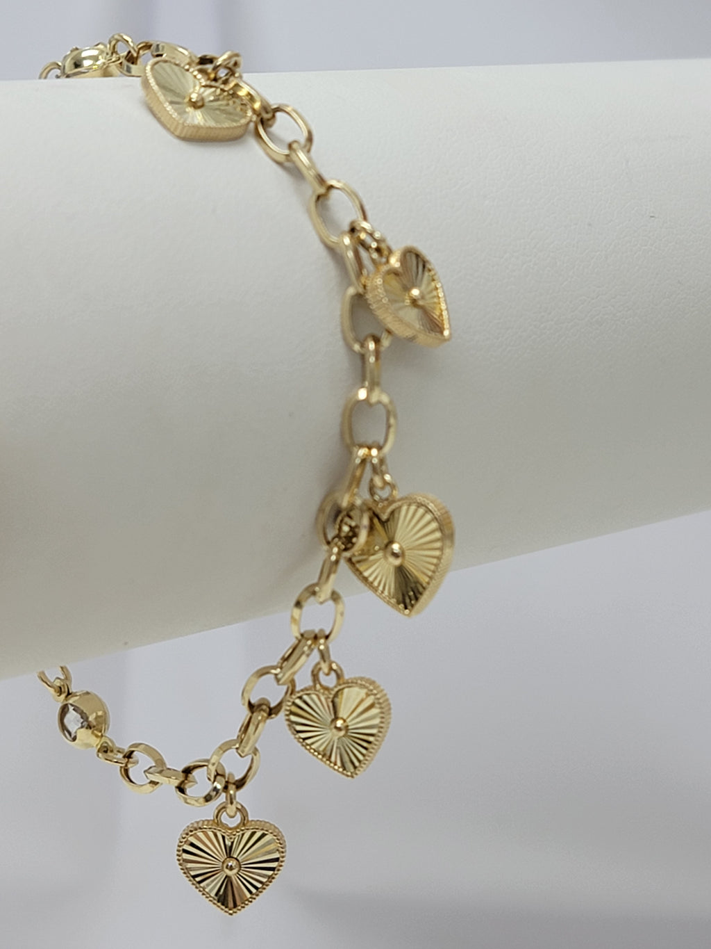 Pulsera corazones colgantes 14k