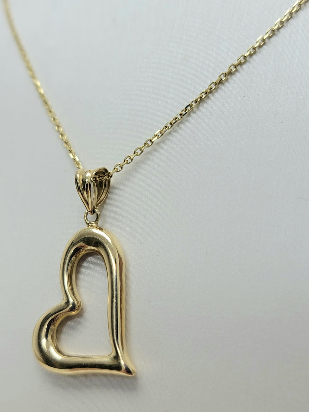 Cadena corazón 14k