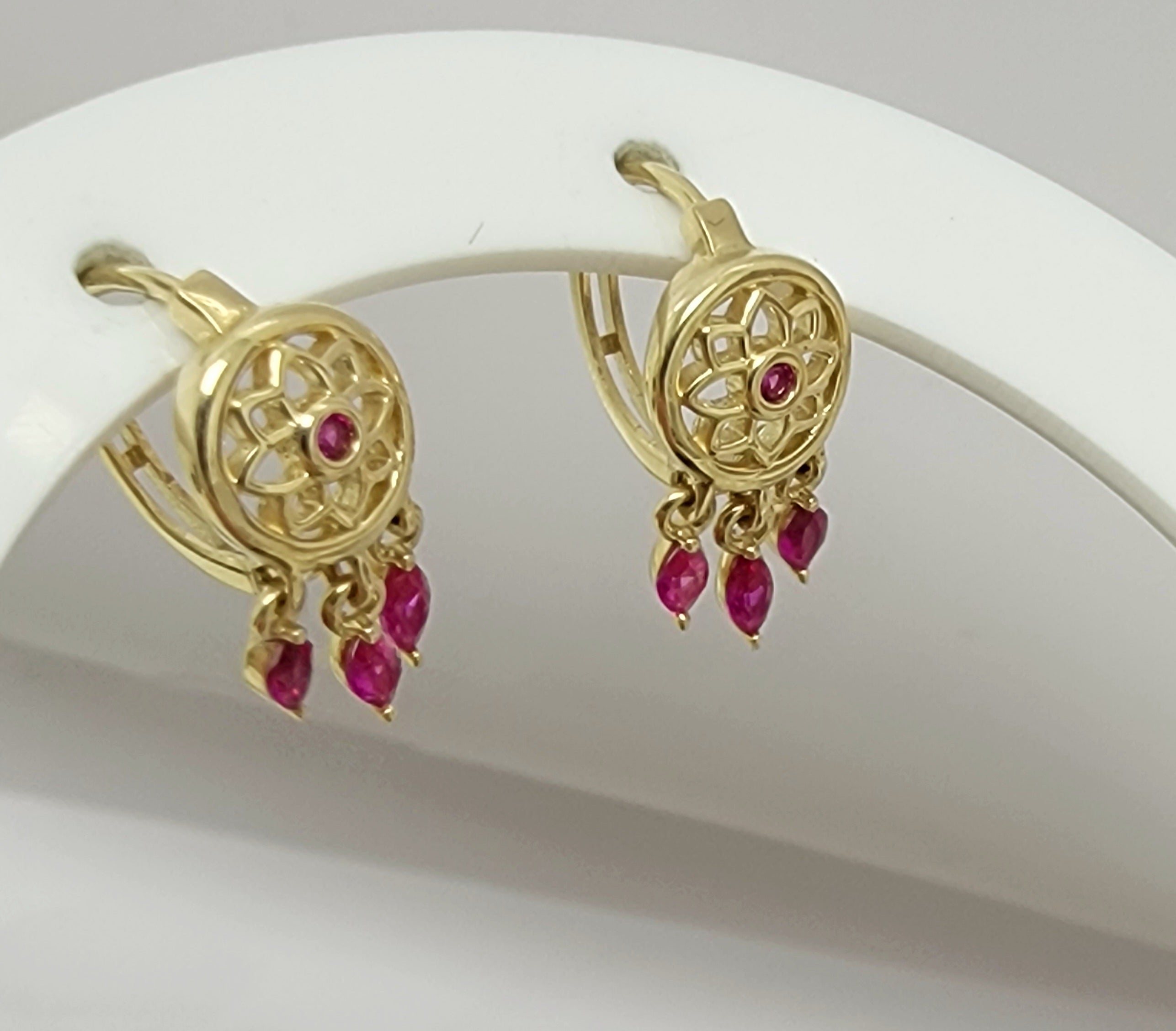 Argollas con atrapasueño colgante