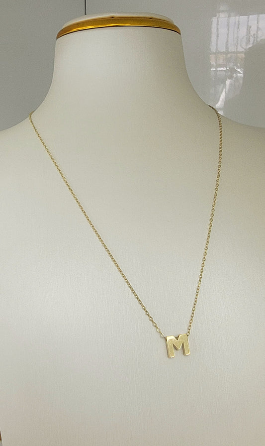 Cadena con inicial M