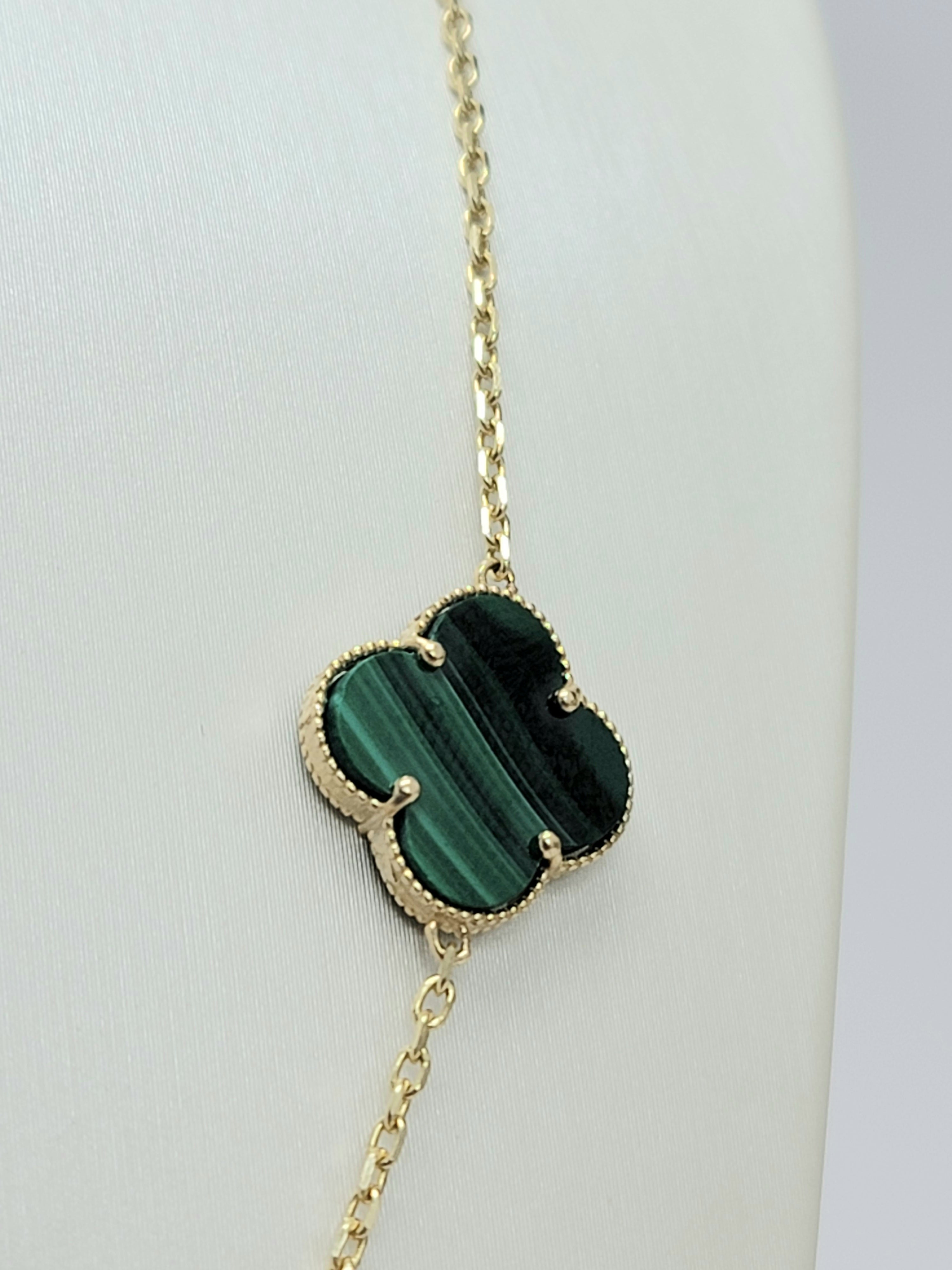 Cadena 3 clover verde 14k