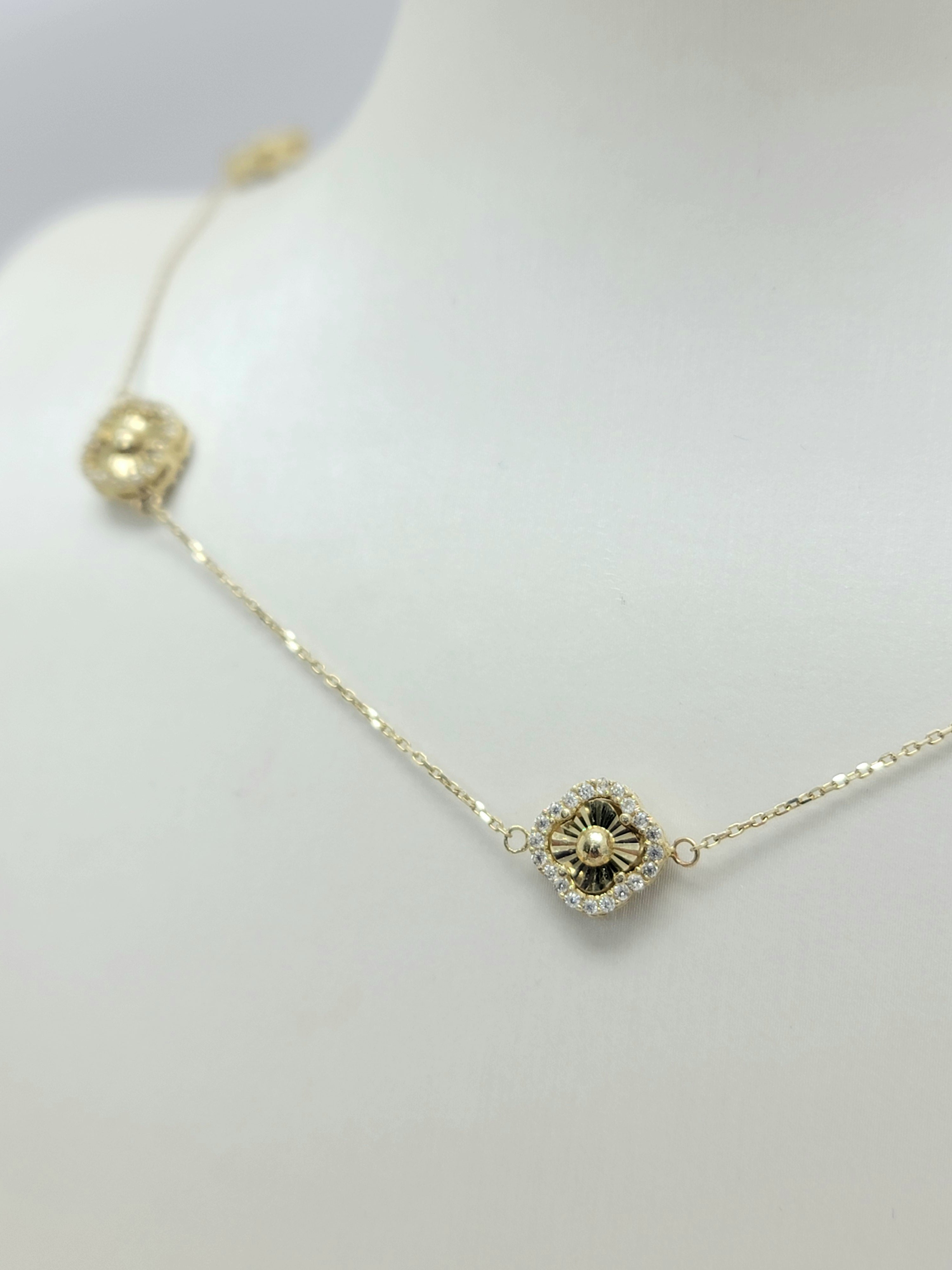 Gargantilla clover 10K