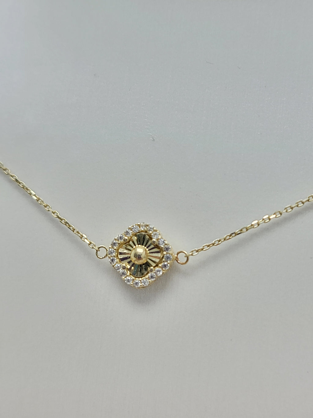 Gargantilla clover 10K