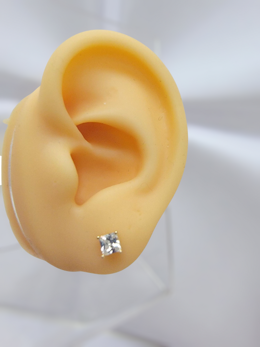 Aretes cuadrados pequeños 14k