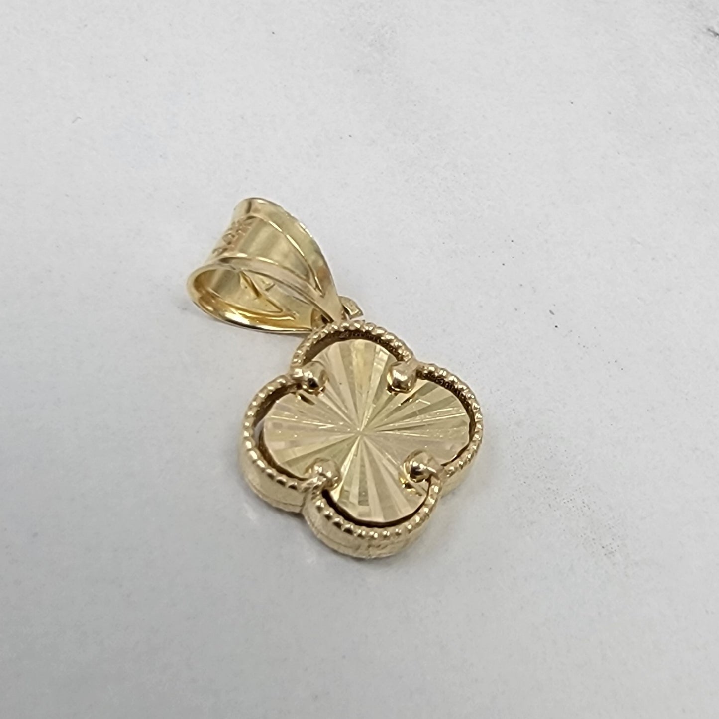 Dijes clover 14k