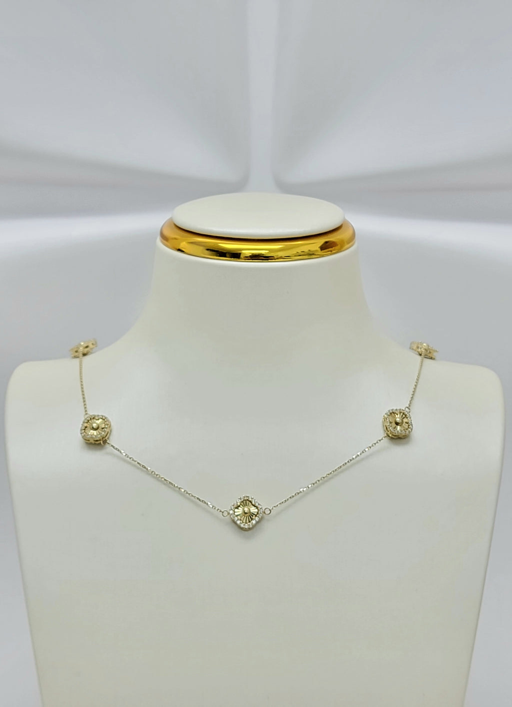 Gargantilla clover 10K