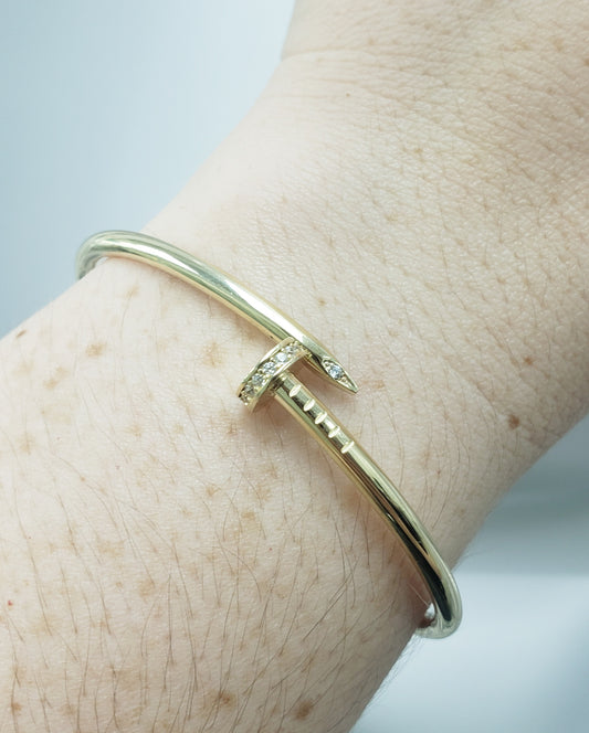 Pulsera clavo semisolida